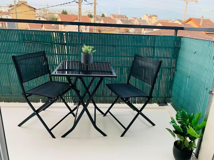 Appartement T2 Ideal Pour Familles Ou Sejour D Affaire Argenteuil Esterno foto