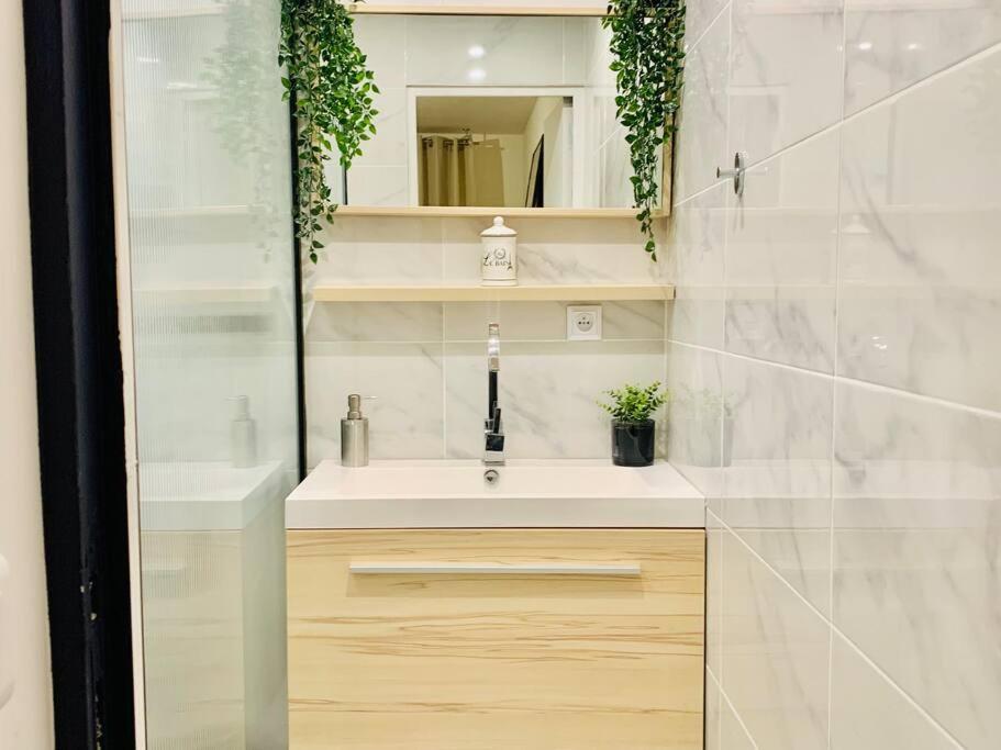 Appartement T2 Ideal Pour Familles Ou Sejour D Affaire Argenteuil Esterno foto